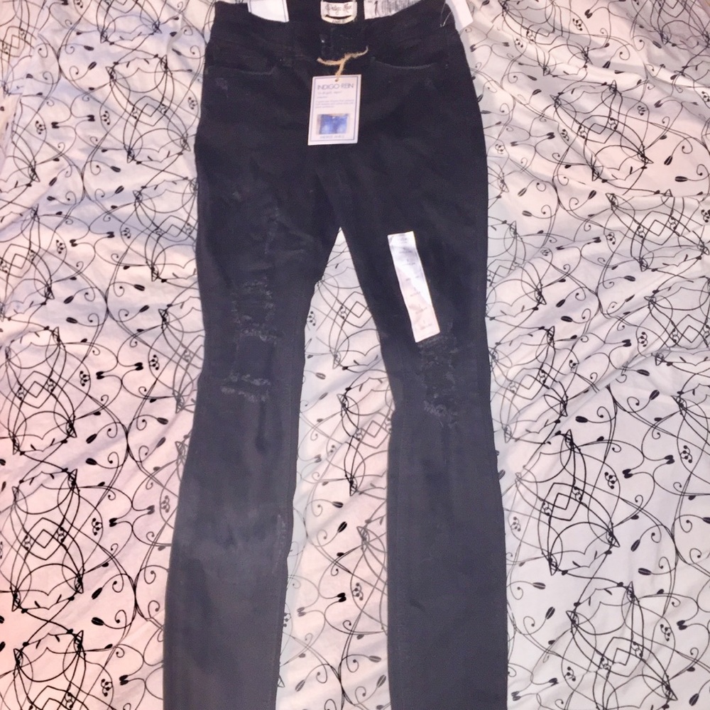 NWT Black Distressed Mid-Rise Skinny Ankle Jeans